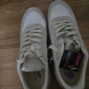 Skechers Men's White and Gray Shoes